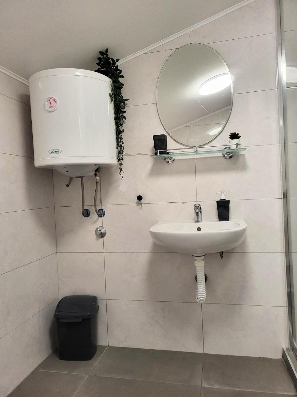 Guesthouse Ozegovic Belgrad Exteriör bild