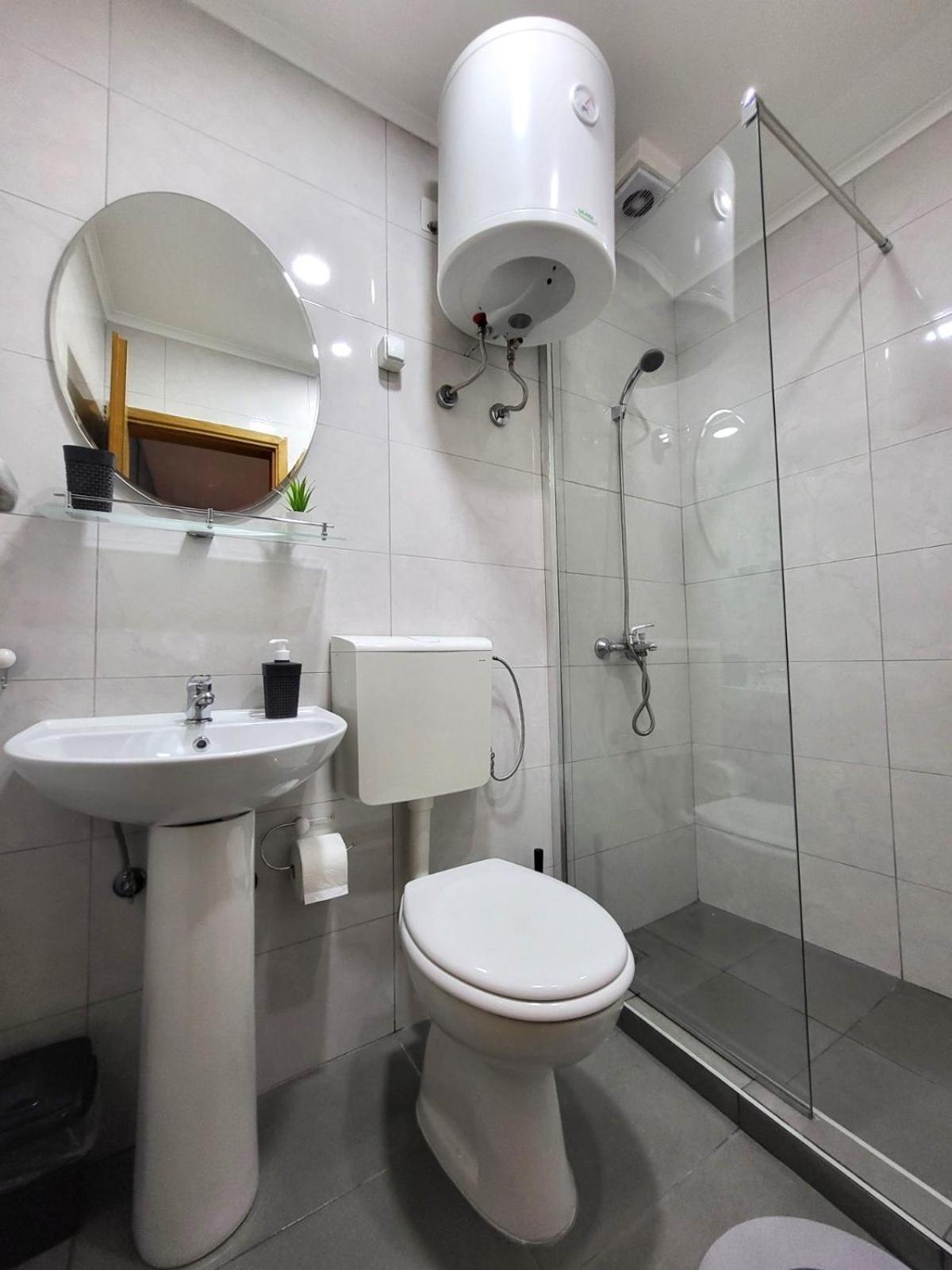 Guesthouse Ozegovic Belgrad Exteriör bild